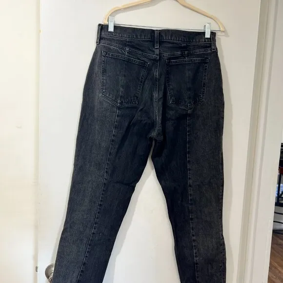 ✨ Abercrombie &amp; Fitch The Mom High Rise Jeans – Size 31/12 Long ✨