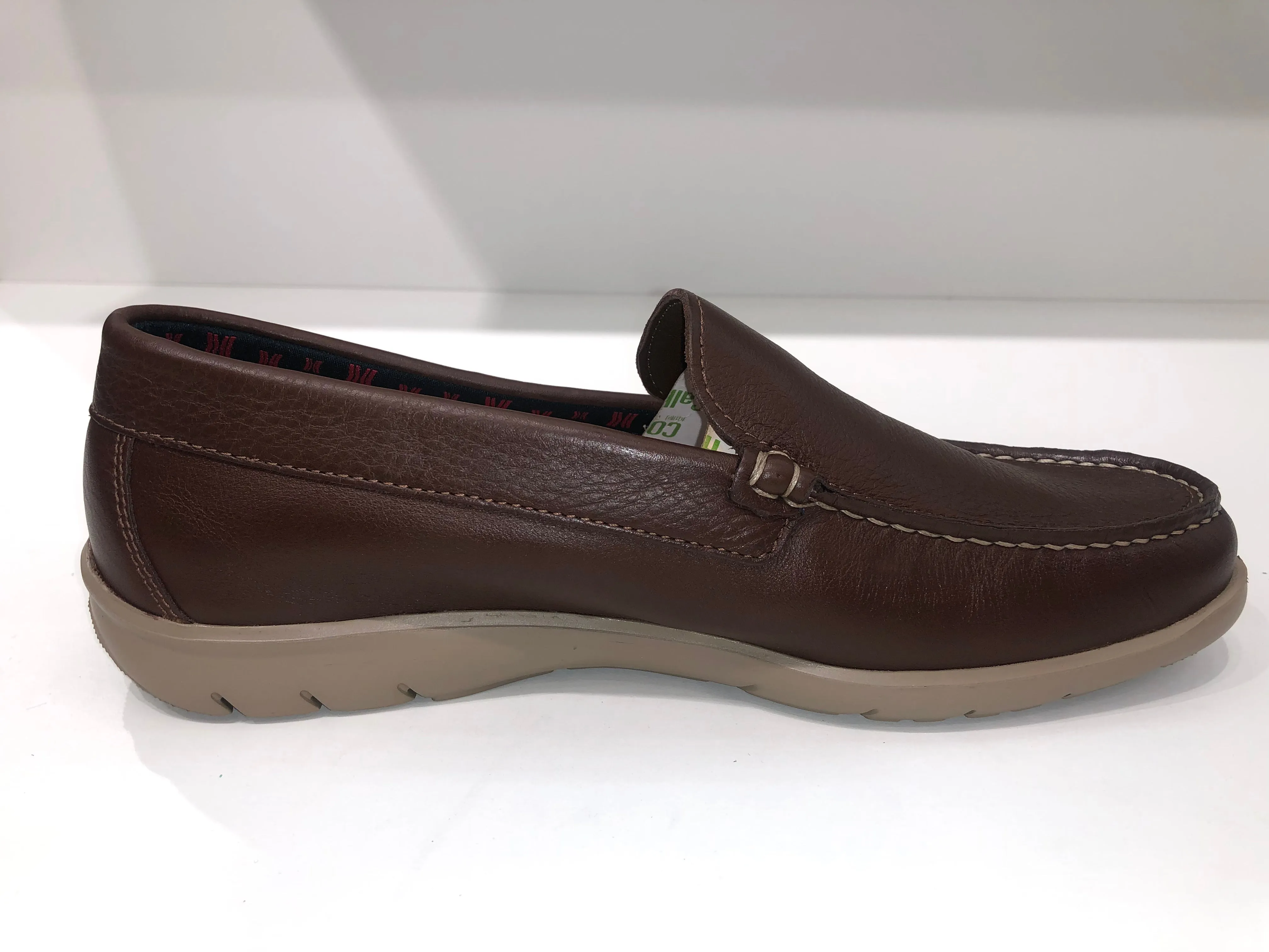 18001 BROWN