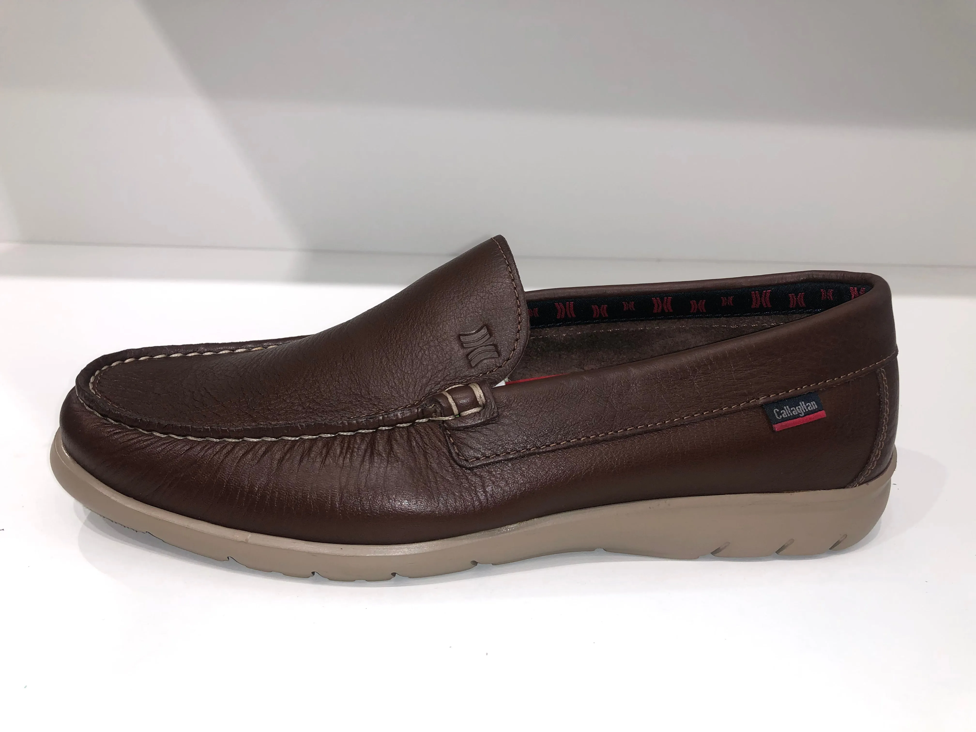 18001 BROWN
