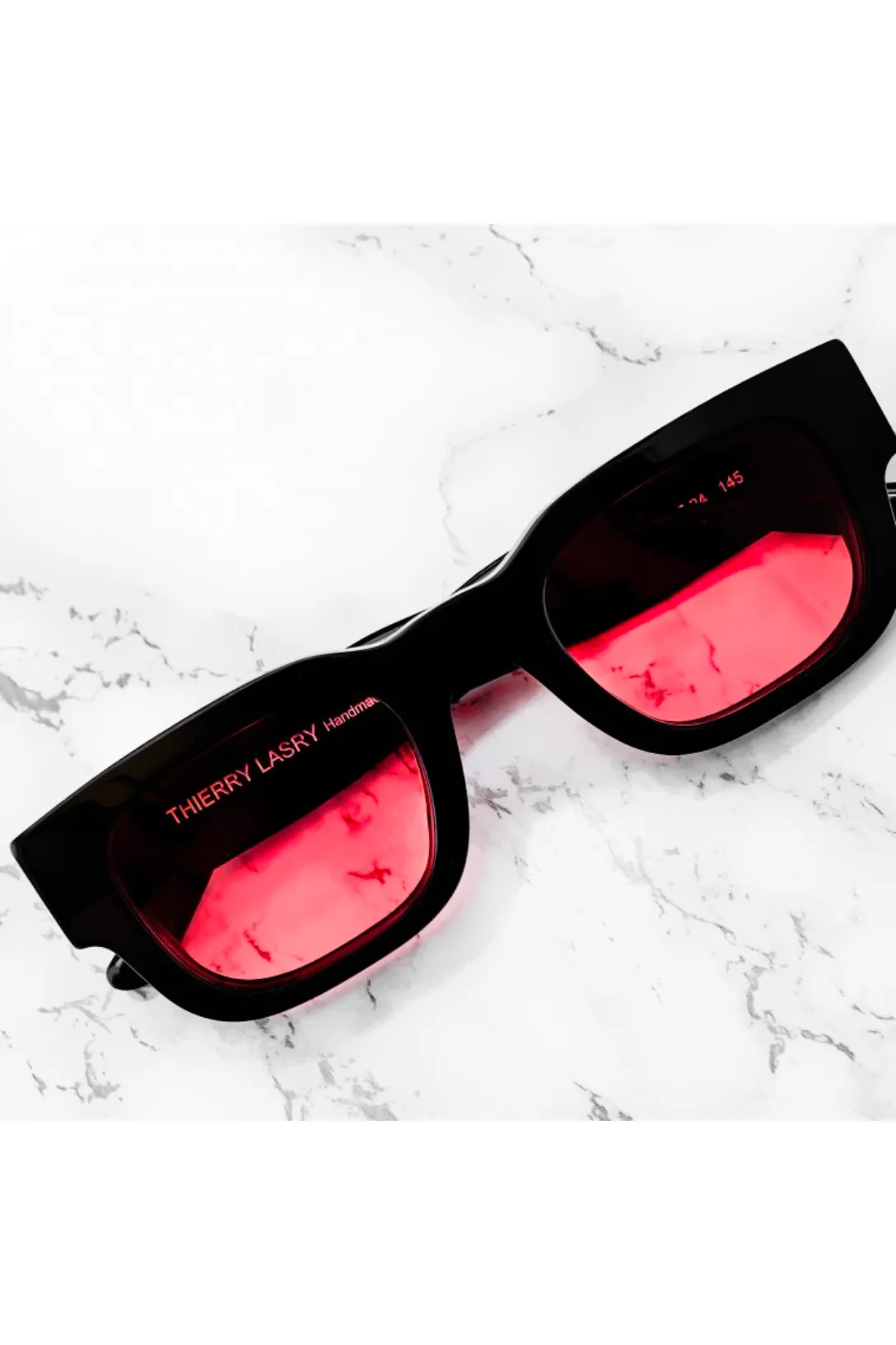 Foxxxy 101 | Red
