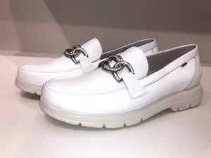 GLADIS WHITE