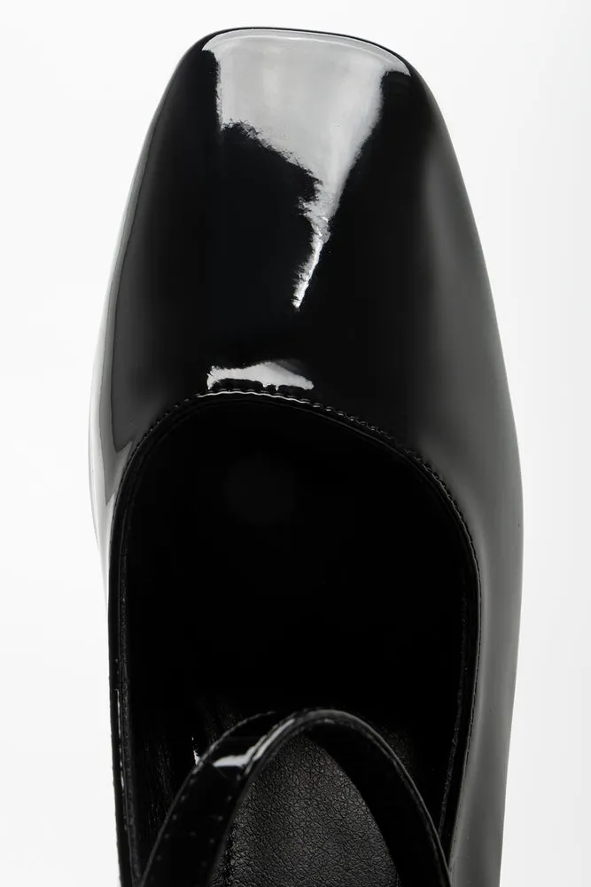Heel Black