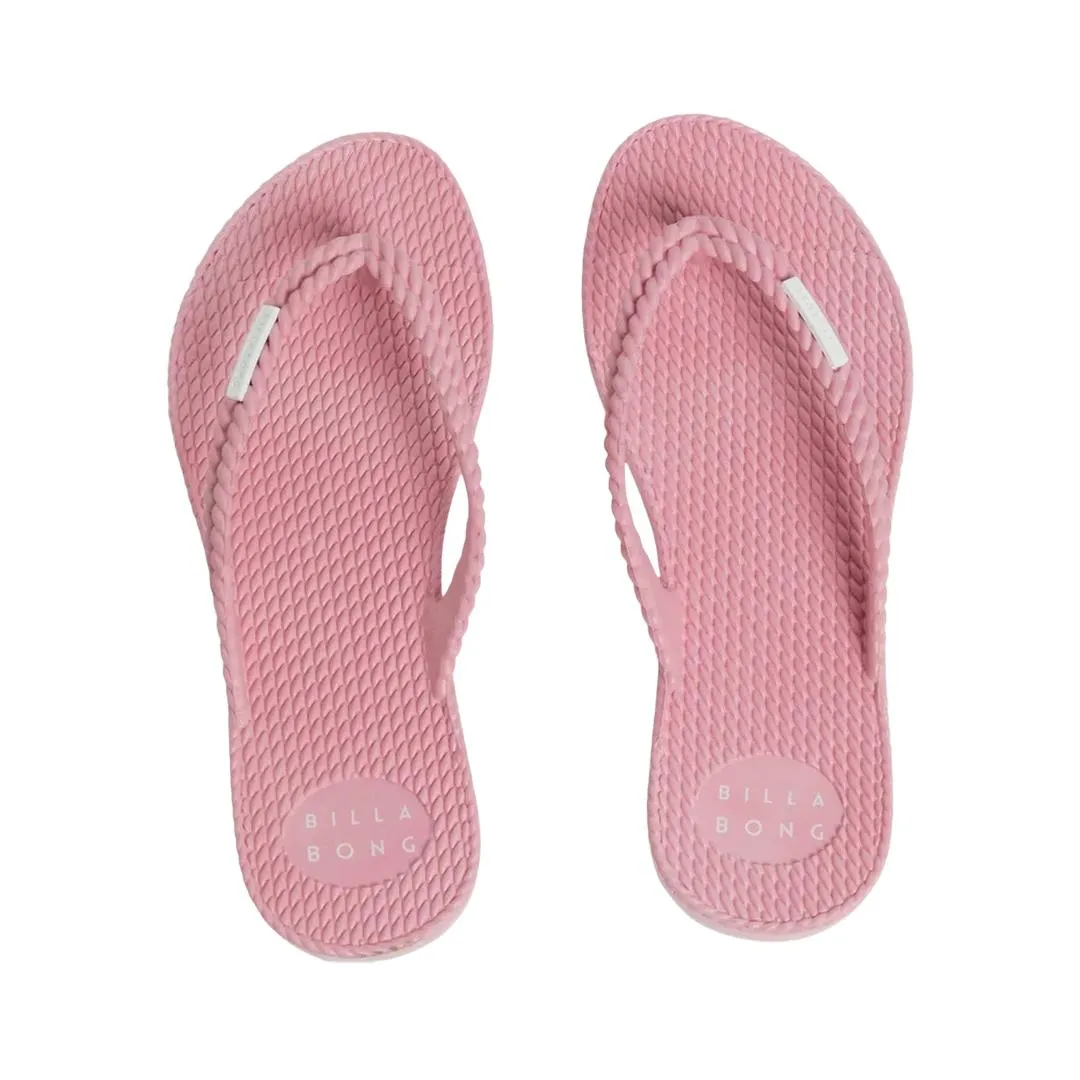 Kick Back Thong - Solid Sandals