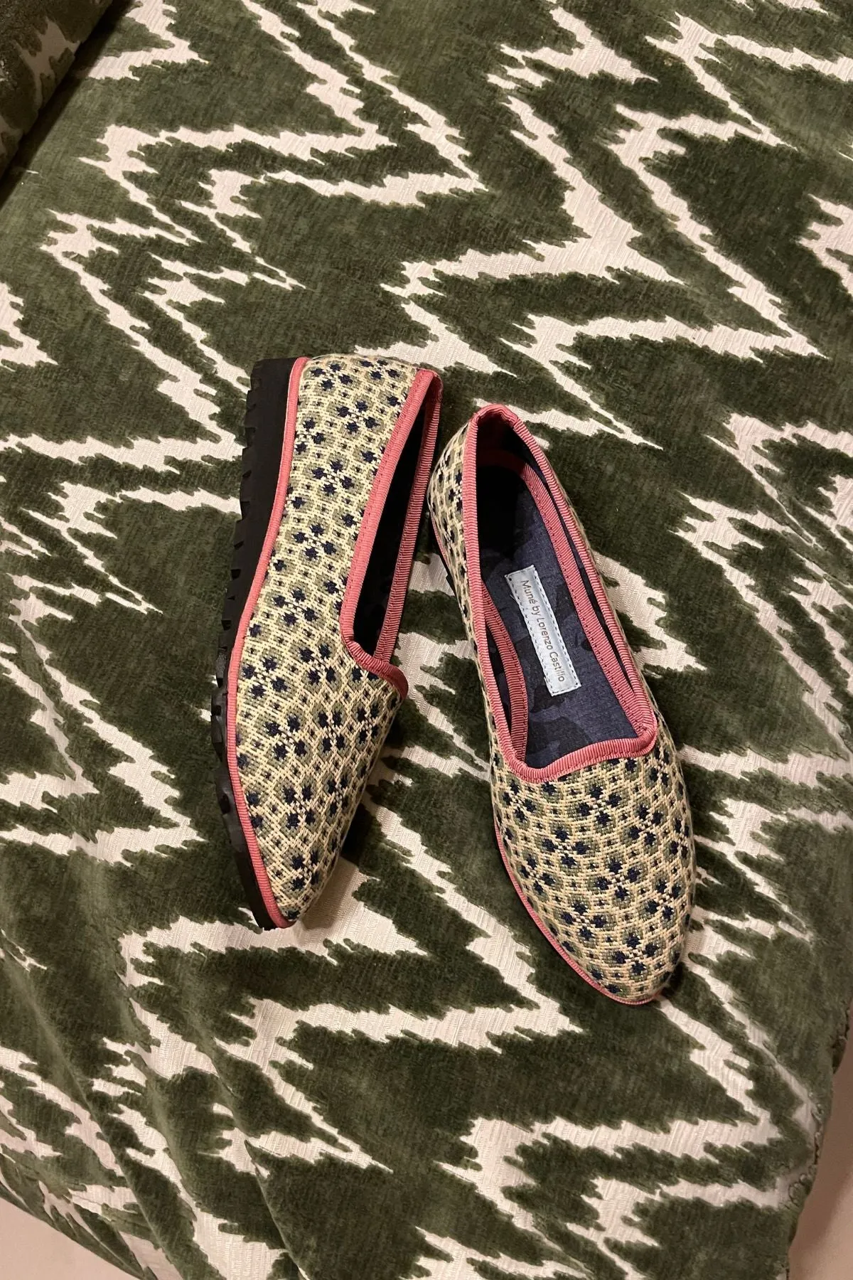 Slippers Creusa Plus by Lorenzo Castillo