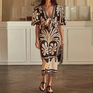 Stylish Evelyn midi dress, short sleeves and V-neck