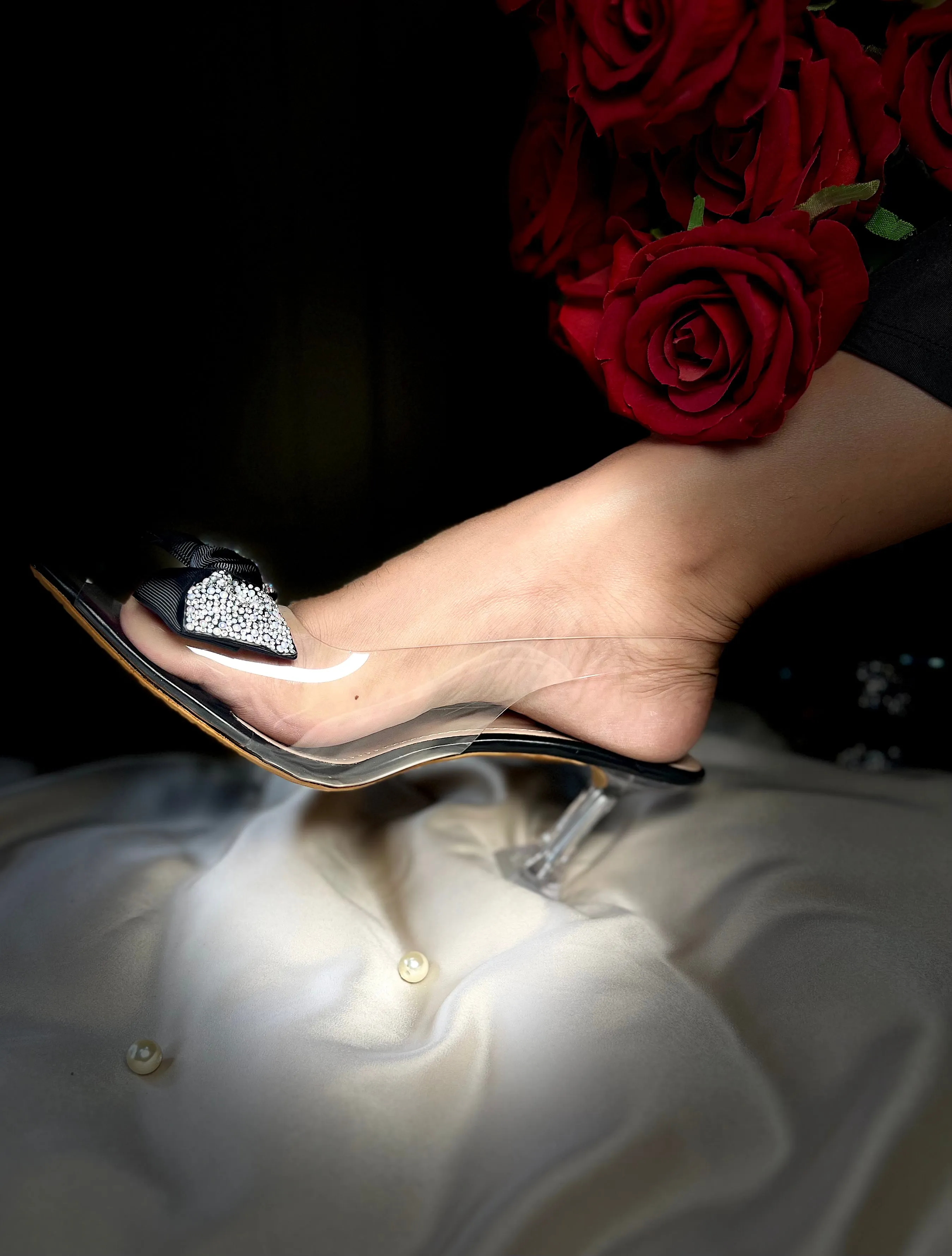 Transparent Black Pumps