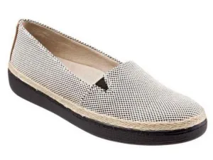 Trotters Accent - Women's Casual Shoe